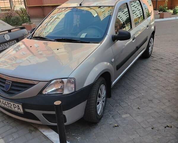 Дачия Логан 2007 в Одессе на Automoto.ua Серый Дачия Логан, объемом двигателя 1.6 л и пробегом 211 тыс. км за 5100 $, фото 4 на Automoto.ua