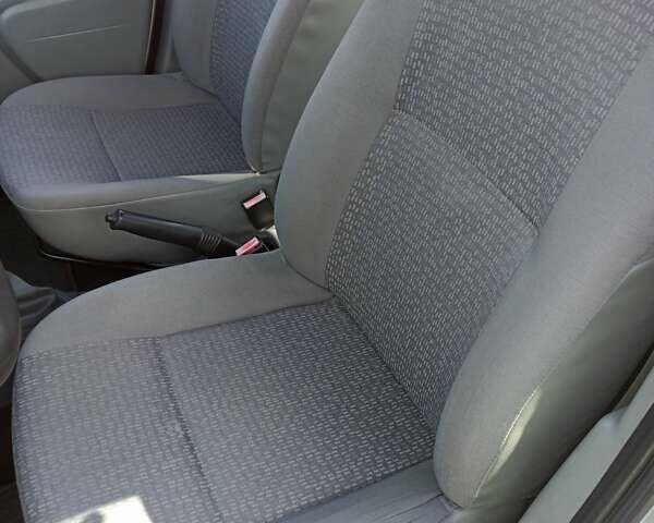 Серый Дачия Логан, объемом двигателя 1.6 л и пробегом 166 тыс. км за 5300 $, фото 13 на Automoto.ua