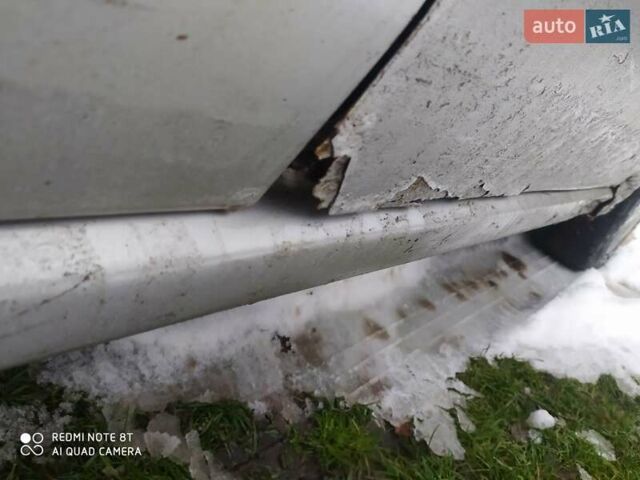 Серый Дачия Логан, объемом двигателя 1.4 л и пробегом 322 тыс. км за 3200 $, фото 4 на Automoto.ua