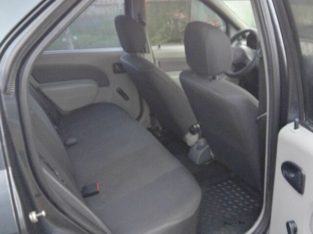 Серый Дачия Логан, объемом двигателя 1.4 л и пробегом 250 тыс. км за 3200 $, фото 15 на Automoto.ua