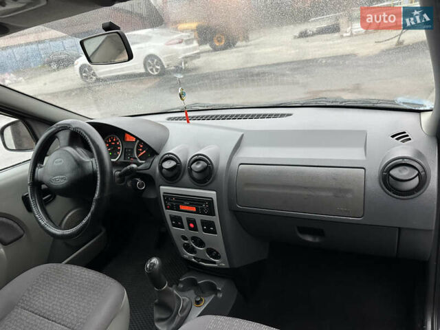 Сірий Дачія Logan, об'ємом двигуна 1.6 л та пробігом 171 тис. км за 5700 $, фото 31 на Automoto.ua