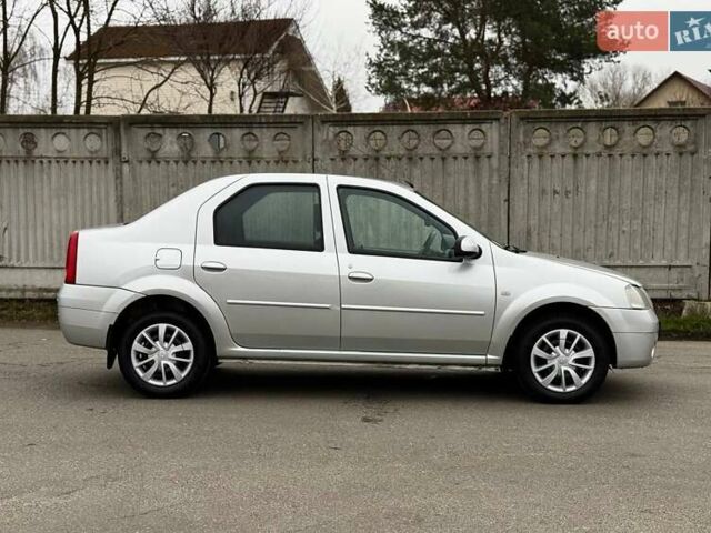 Сірий Дачія Logan, об'ємом двигуна 1.6 л та пробігом 176 тис. км за 4700 $, фото 6 на Automoto.ua