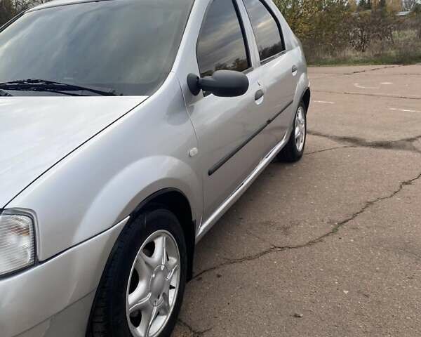 Дачія Logan 2007 у Бахмаче на Automoto.ua Сірий Дачія Logan, об'ємом двигуна 1.39 л та пробігом 317 тис. км за 3600 $, фото 7 на Automoto.ua