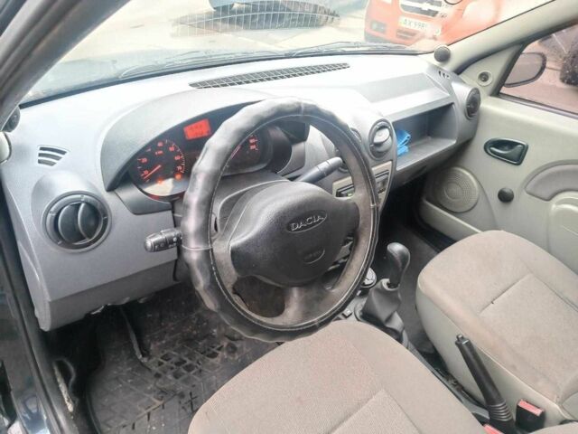 Сірий Дачія Logan, об'ємом двигуна 1.6 л та пробігом 360 тис. км за 3190 $, фото 19 на Automoto.ua