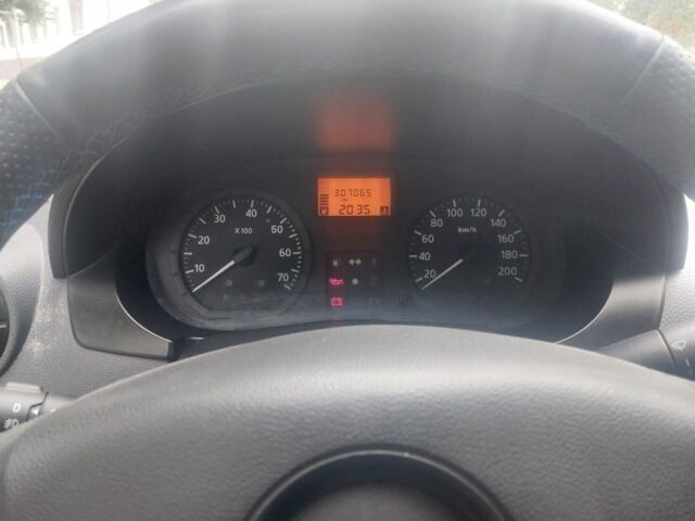 Серый Дачия Логан, объемом двигателя 1.4 л и пробегом 310 тыс. км за 2000 $, фото 2 на Automoto.ua