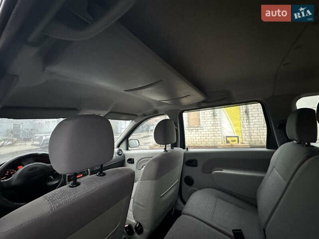 Сірий Дачія Logan, об'ємом двигуна 1.6 л та пробігом 171 тис. км за 5700 $, фото 27 на Automoto.ua