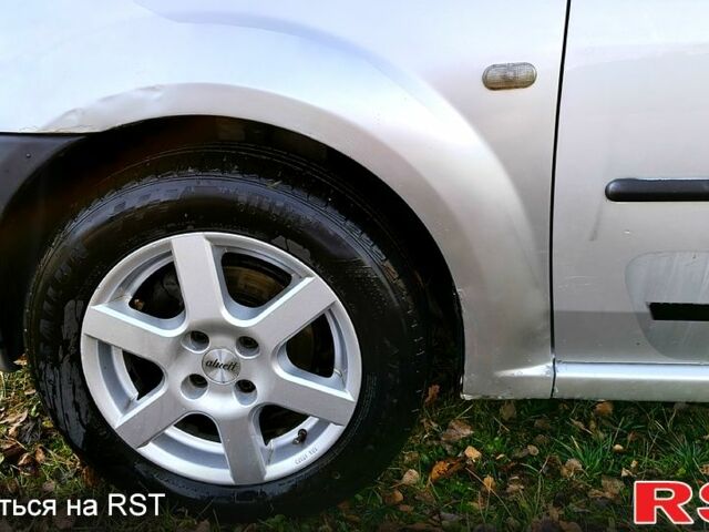 Серый Дачия Логан, объемом двигателя 1.6 л и пробегом 300 тыс. км за 2700 $, фото 6 на Automoto.ua