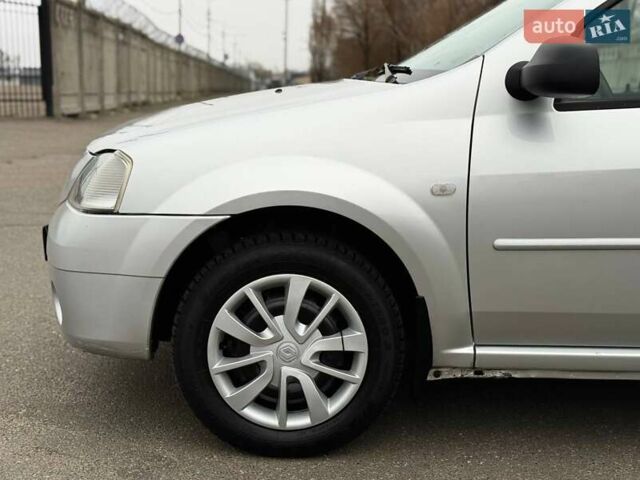 Сірий Дачія Logan, об'ємом двигуна 1.6 л та пробігом 176 тис. км за 4700 $, фото 5 на Automoto.ua