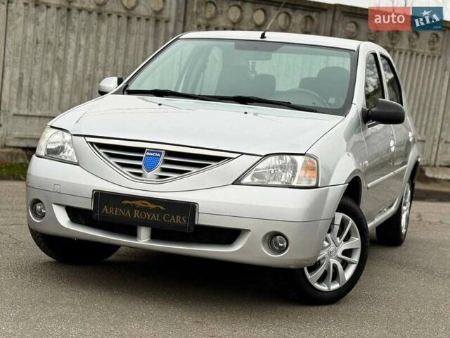 Сірий Дачія Logan, об'ємом двигуна 1.6 л та пробігом 176 тис. км за 4700 $, фото 3 на Automoto.ua