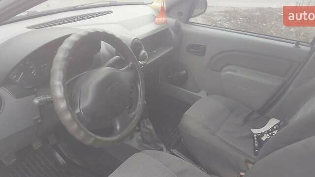 Сірий Дачія Logan, об'ємом двигуна 1.6 л та пробігом 160 тис. км за 3700 $, фото 12 на Automoto.ua