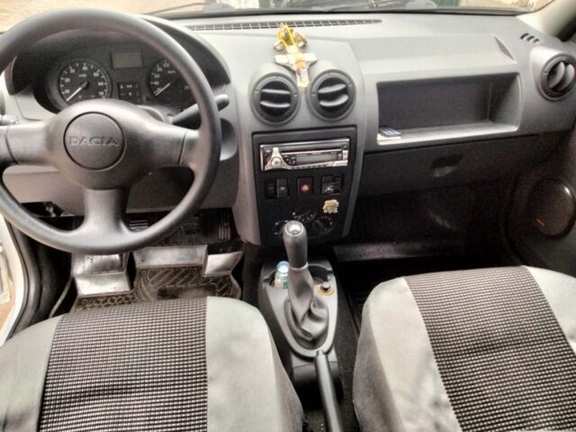 Серый Дачия Логан, объемом двигателя 1.4 л и пробегом 151 тыс. км за 4300 $, фото 19 на Automoto.ua