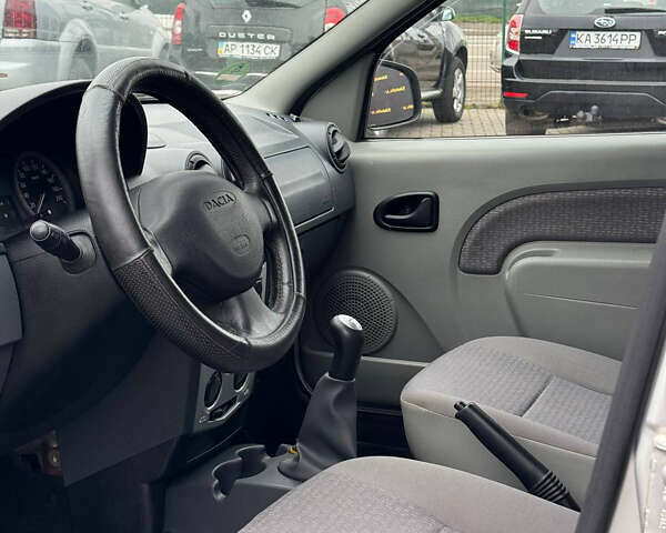 Серый Дачия Логан, объемом двигателя 1.6 л и пробегом 192 тыс. км за 5500 $, фото 7 на Automoto.ua