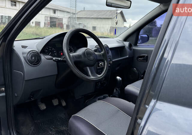 Сірий Дачія Logan, об'ємом двигуна 1.39 л та пробігом 213 тис. км за 2700 $, фото 6 на Automoto.ua