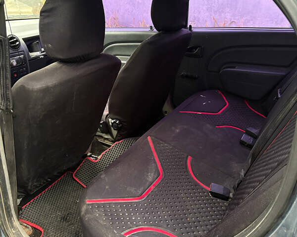 Дачия Логан 2007 в Фастове на Automoto.ua Серый Дачия Логан, объемом двигателя 1.39 л и пробегом 390 тыс. км за 2000 $, фото 6 на Automoto.ua