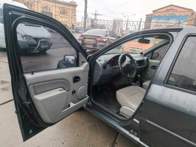 Сірий Дачія Logan, об'ємом двигуна 1.6 л та пробігом 360 тис. км за 3190 $, фото 17 на Automoto.ua