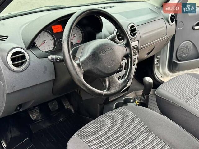 Сірий Дачія Logan, об'ємом двигуна 1.6 л та пробігом 176 тис. км за 4700 $, фото 20 на Automoto.ua