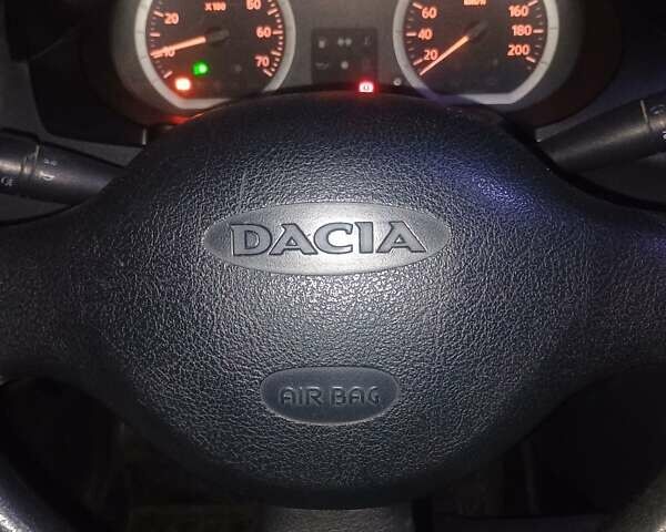 Серый Дачия Логан, объемом двигателя 1.39 л и пробегом 225 тыс. км за 2750 $, фото 5 на Automoto.ua