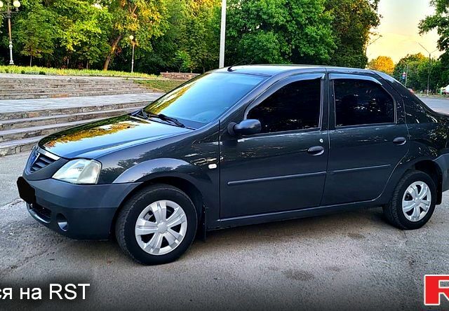 Серый Дачия Логан, объемом двигателя 1.6 л и пробегом 142 тыс. км за 3900 $, фото 2 на Automoto.ua