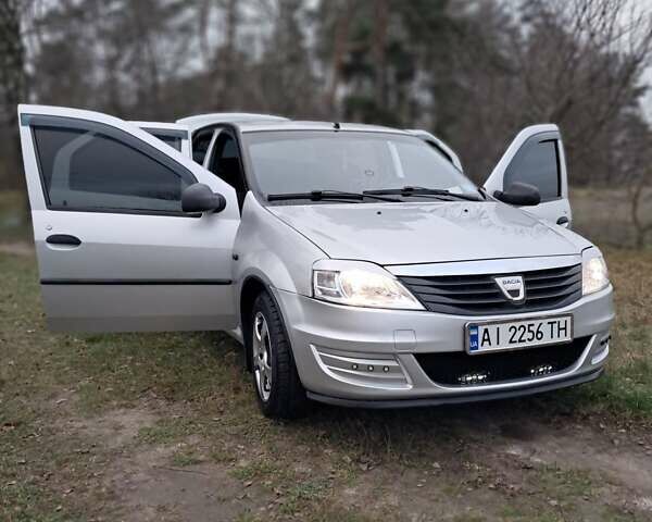 Серый Дачия Логан, объемом двигателя 1.6 л и пробегом 231 тыс. км за 4100 $, фото 1 на Automoto.ua