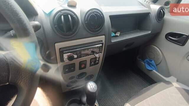 Серый Дачия Логан, объемом двигателя 1.6 л и пробегом 314 тыс. км за 3700 $, фото 4 на Automoto.ua