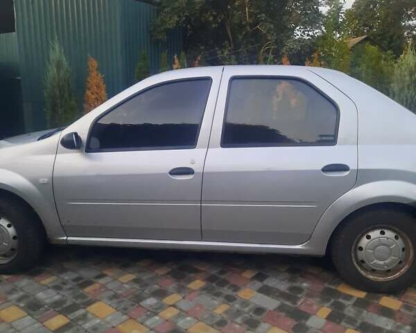 Серый Дачия Логан, объемом двигателя 1.4 л и пробегом 185 тыс. км за 4200 $, фото 4 на Automoto.ua