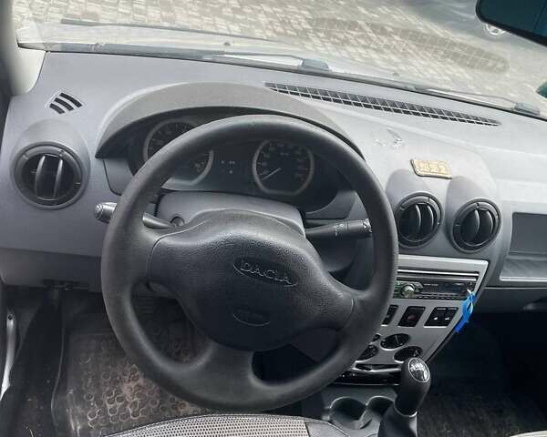 Сірий Дачія Logan, об'ємом двигуна 1.6 л та пробігом 259 тис. км за 3800 $, фото 4 на Automoto.ua