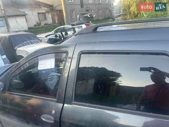 Сірий Дачія Logan, об'ємом двигуна 1.6 л та пробігом 278 тис. км за 1500 $, фото 4 на Automoto.ua