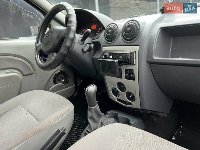 Серый Дачия Логан, объемом двигателя 1.39 л и пробегом 280 тыс. км за 1550 $, фото 7 на Automoto.ua