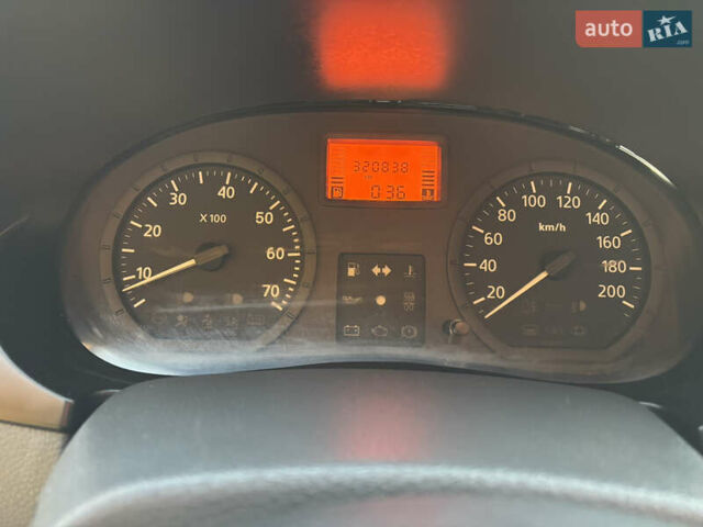 Сірий Дачія Logan, об'ємом двигуна 1.39 л та пробігом 321 тис. км за 2850 $, фото 10 на Automoto.ua