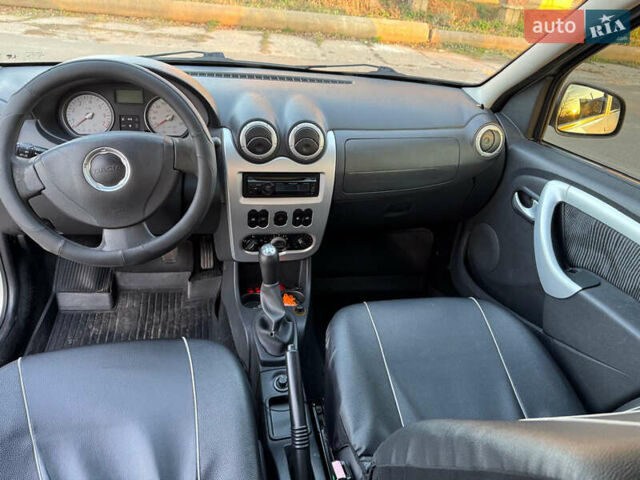 Серый Дачия Логан, объемом двигателя 1.6 л и пробегом 179 тыс. км за 5500 $, фото 5 на Automoto.ua