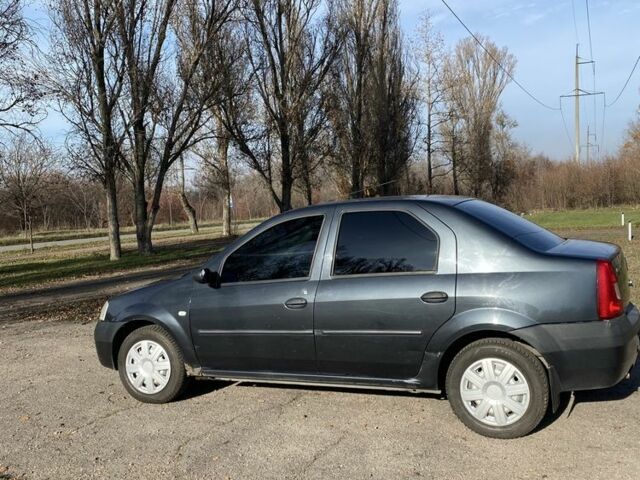 Серый Дачия Логан, объемом двигателя 1.4 л и пробегом 222 тыс. км за 3400 $, фото 2 на Automoto.ua