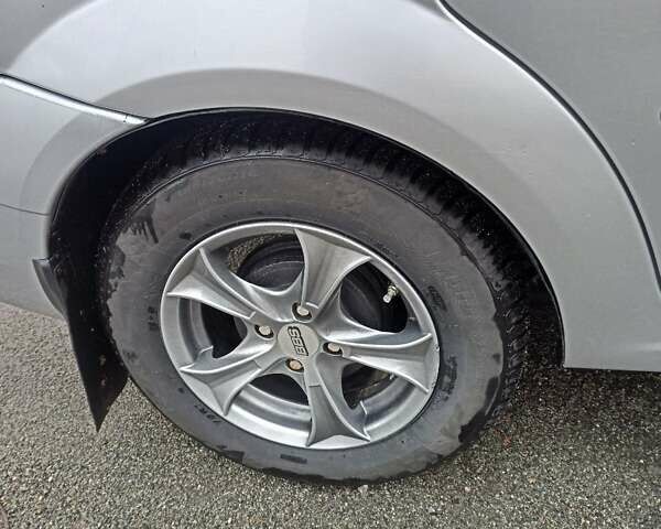 Серый Дачия Логан, объемом двигателя 1.6 л и пробегом 200 тыс. км за 5000 $, фото 19 на Automoto.ua