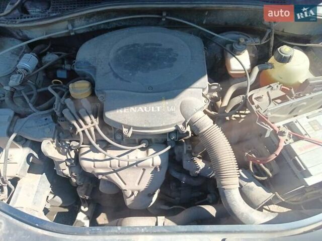 Серый Дачия Логан, объемом двигателя 1.39 л и пробегом 180 тыс. км за 4000 $, фото 5 на Automoto.ua