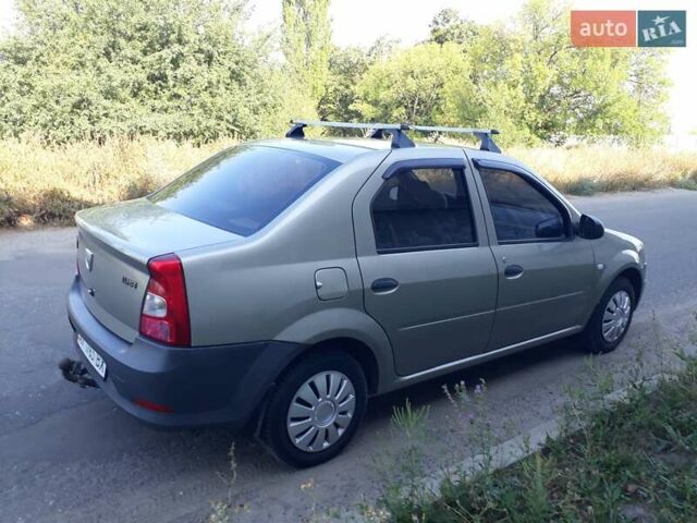 Серый Дачия Логан, объемом двигателя 1.4 л и пробегом 298 тыс. км за 2800 $, фото 3 на Automoto.ua