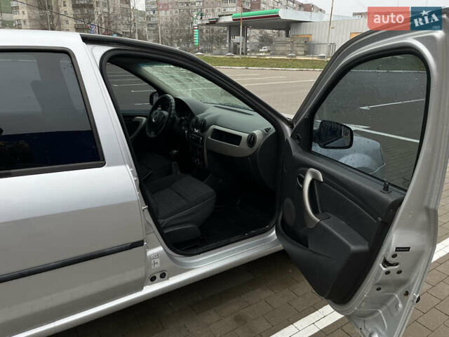 Сірий Дачія Logan, об'ємом двигуна 1.39 л та пробігом 241 тис. км за 3700 $, фото 11 на Automoto.ua