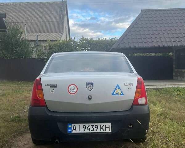 Серый Дачия Логан, объемом двигателя 1.6 л и пробегом 300 тыс. км за 2200 $, фото 4 на Automoto.ua