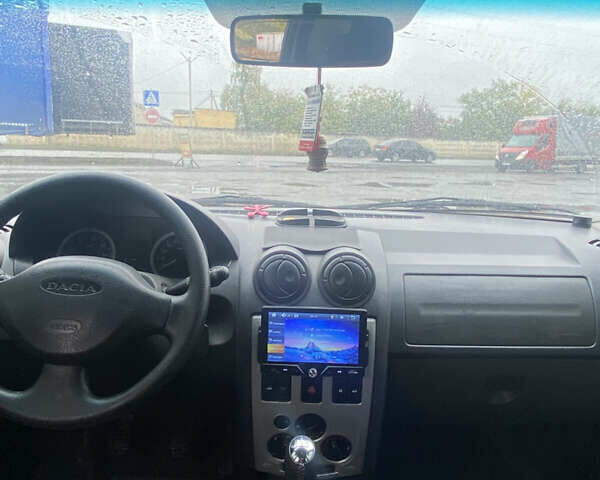 Сірий Дачія Logan, об'ємом двигуна 1.6 л та пробігом 290 тис. км за 5200 $, фото 3 на Automoto.ua