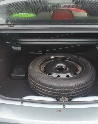 Серый Дачия Логан, объемом двигателя 1.6 л и пробегом 251 тыс. км за 4500 $, фото 33 на Automoto.ua