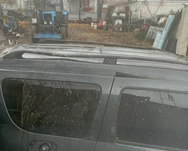 Серый Дачия Логан, объемом двигателя 1.46 л и пробегом 294 тыс. км за 2000 $, фото 3 на Automoto.ua