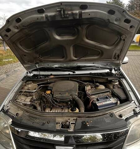 Дачія Logan 2008 у Дніпро (Дніпропетровську) на Automoto.ua Сірий Дачія Logan, об'ємом двигуна 1.6 л та пробігом 300 тис. км за 4600 $, фото 2 на Automoto.ua