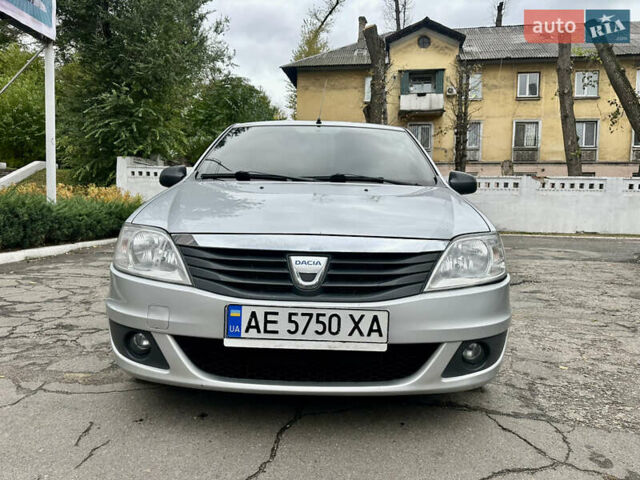 Дачия Логан 2008 в Каменское - Днепродзержинск на Automoto.ua Серый Дачия Логан, объемом двигателя 1.39 л и пробегом 165 тыс. км за 4600 $, фото 3 на Automoto.ua