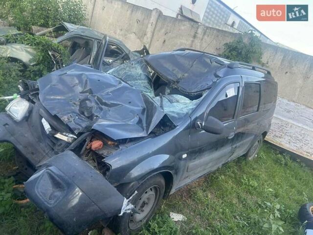 Сірий Дачія Logan, об'ємом двигуна 1.6 л та пробігом 278 тис. км за 1500 $, фото 5 на Automoto.ua