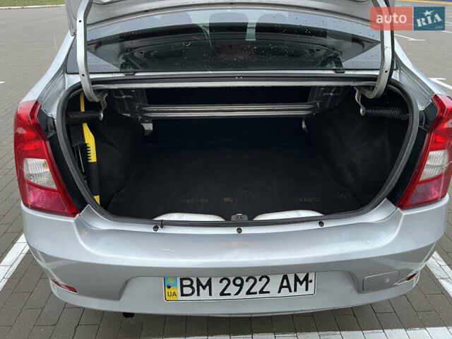 Сірий Дачія Logan, об'ємом двигуна 1.39 л та пробігом 241 тис. км за 3700 $, фото 15 на Automoto.ua