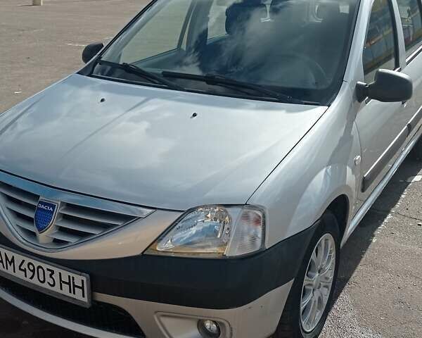 Дачія Logan 2008 у Житомирі на Automoto.ua Сірий Дачія Logan, об'ємом двигуна 1.6 л та пробігом 278 тис. км за 6000 $, фото 13 на Automoto.ua