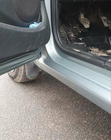 Серый Дачия Логан, объемом двигателя 1.6 л и пробегом 251 тыс. км за 4500 $, фото 18 на Automoto.ua