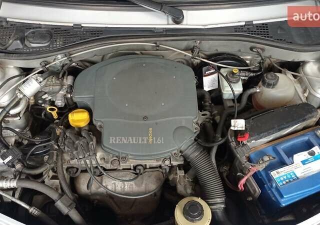 Дачія Logan 2008 у Житомирі на Automoto.ua Сірий Дачія Logan, об'ємом двигуна 1.6 л та пробігом 278 тис. км за 6000 $, фото 6 на Automoto.ua