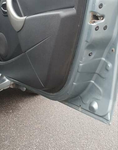 Серый Дачия Логан, объемом двигателя 1.6 л и пробегом 251 тыс. км за 4500 $, фото 21 на Automoto.ua