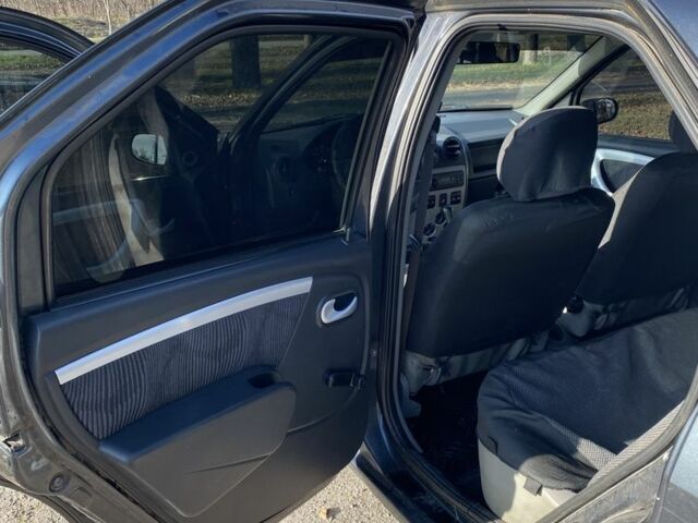 Серый Дачия Логан, объемом двигателя 1.4 л и пробегом 222 тыс. км за 3400 $, фото 5 на Automoto.ua