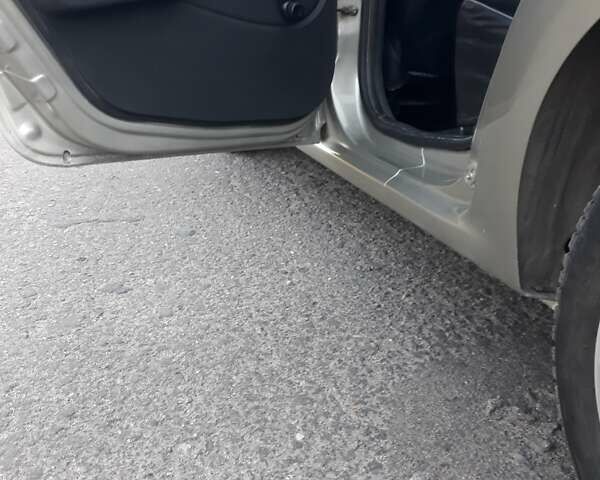 Серый Дачия Логан, объемом двигателя 1.4 л и пробегом 298 тыс. км за 2800 $, фото 6 на Automoto.ua