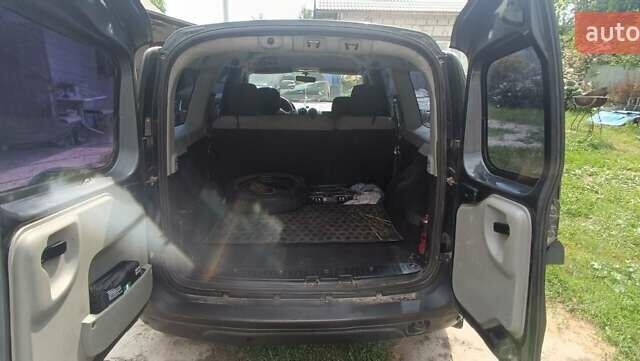 Серый Дачия Логан, объемом двигателя 1.6 л и пробегом 314 тыс. км за 3700 $, фото 6 на Automoto.ua